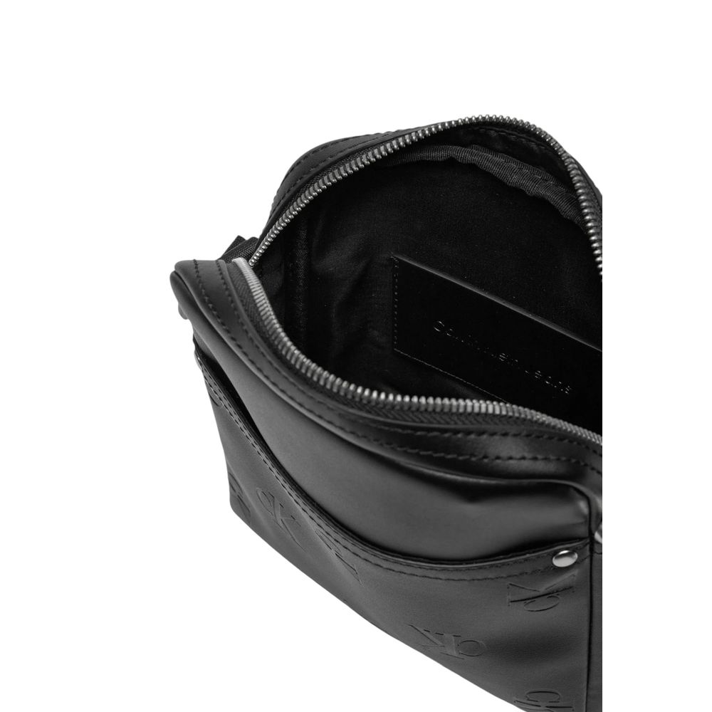 Calvin Klein Jeans Schwarze Polyethylen-Messenger-Tasche