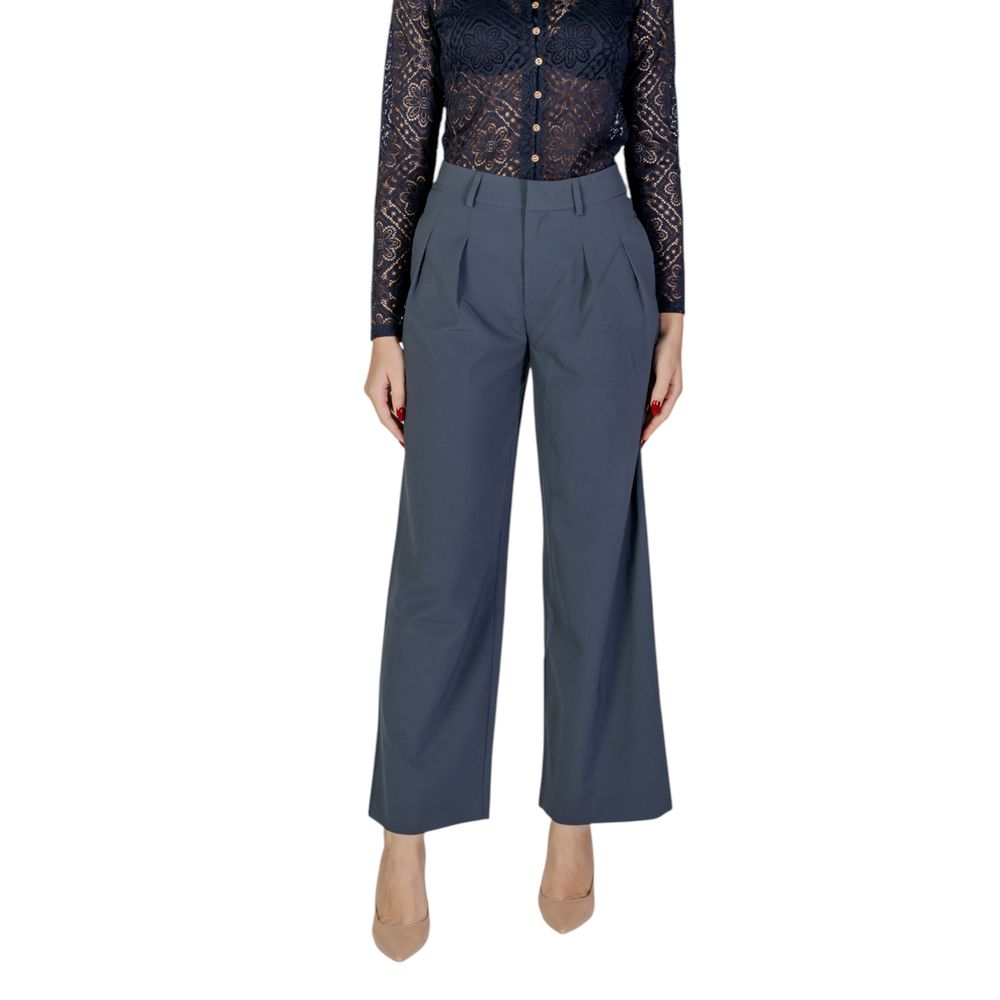 Calvin Klein Jeans Graue Hose aus recyceltem Polyester