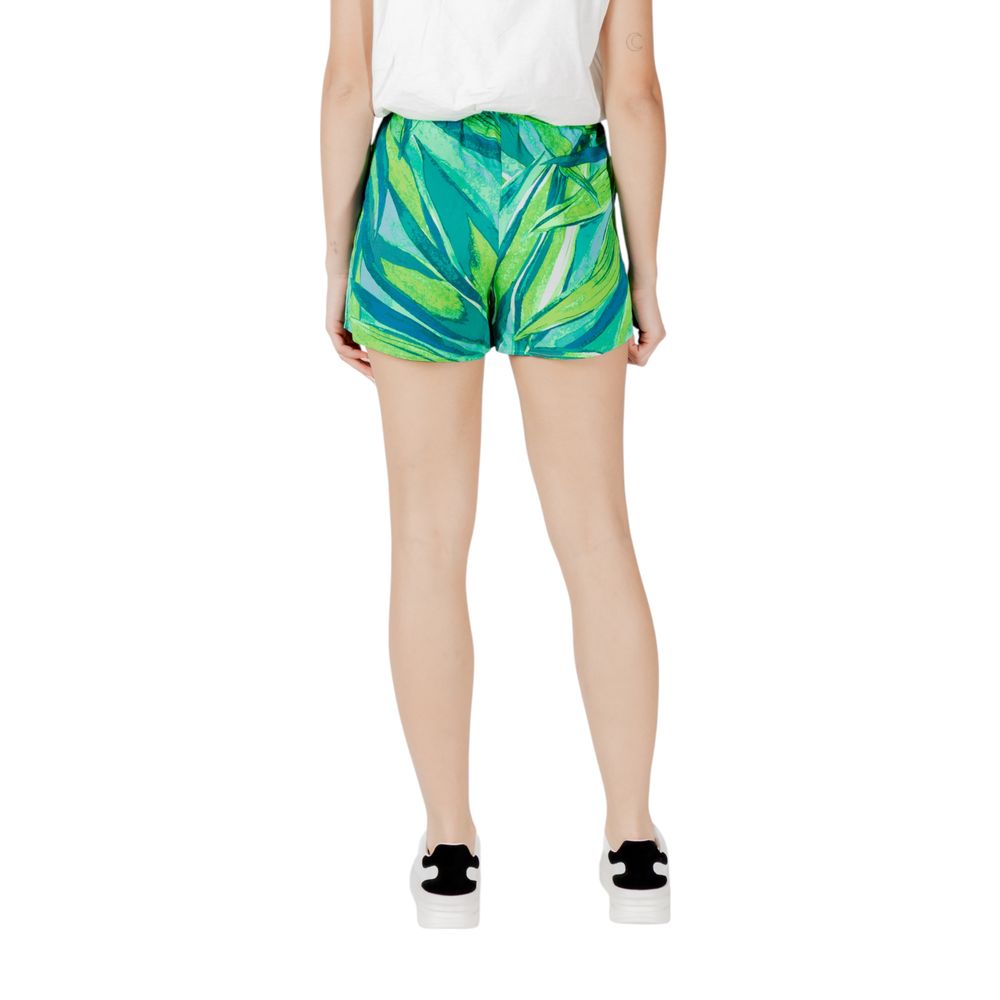 Only Grüne Viskose-Shorts