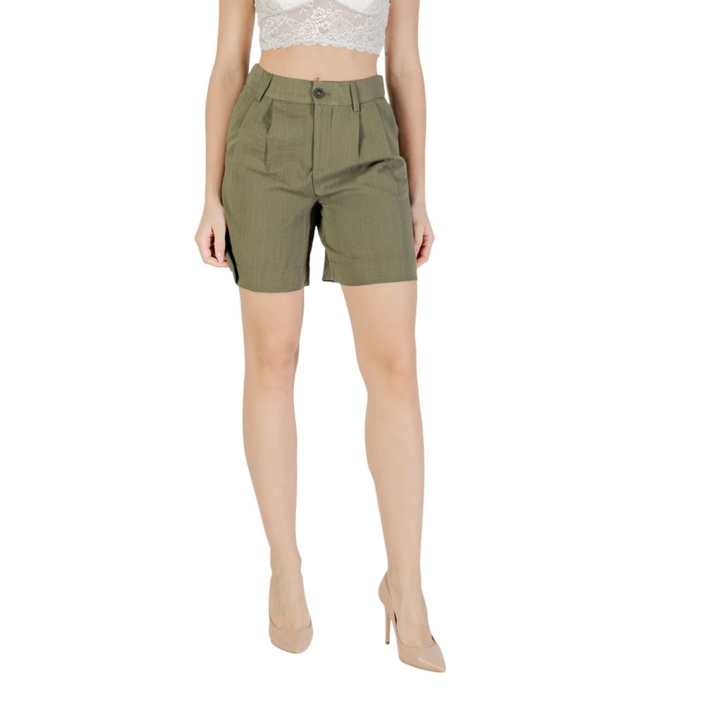 Only Grüne Viskose-Bermuda-Shorts