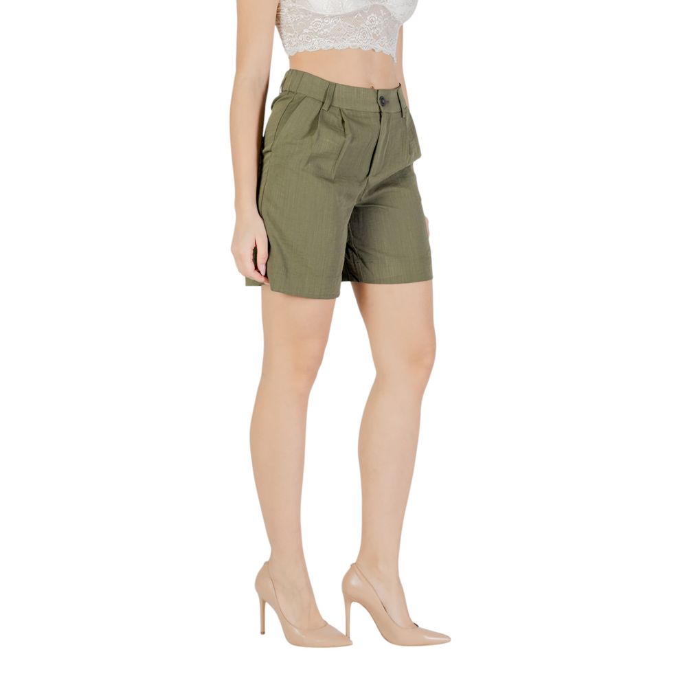 Only Grüne Viskose-Bermuda-Shorts