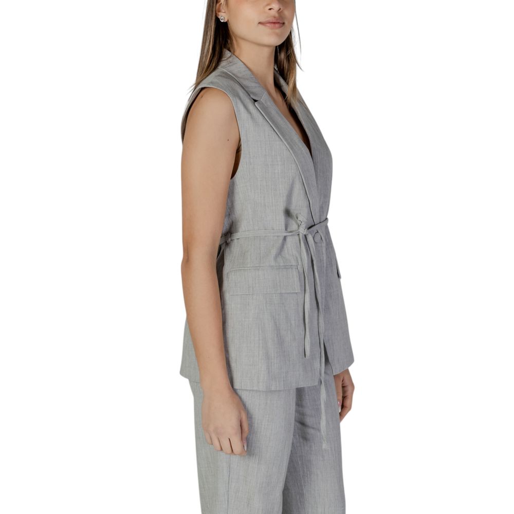 Vila Clothes Graue Weste aus wiederverwertetem Polyester