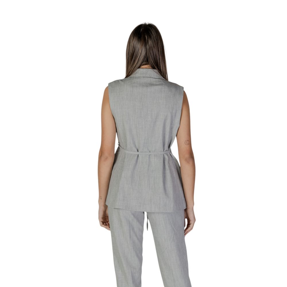 Vila Clothes Graue Weste aus wiederverwertetem Polyester