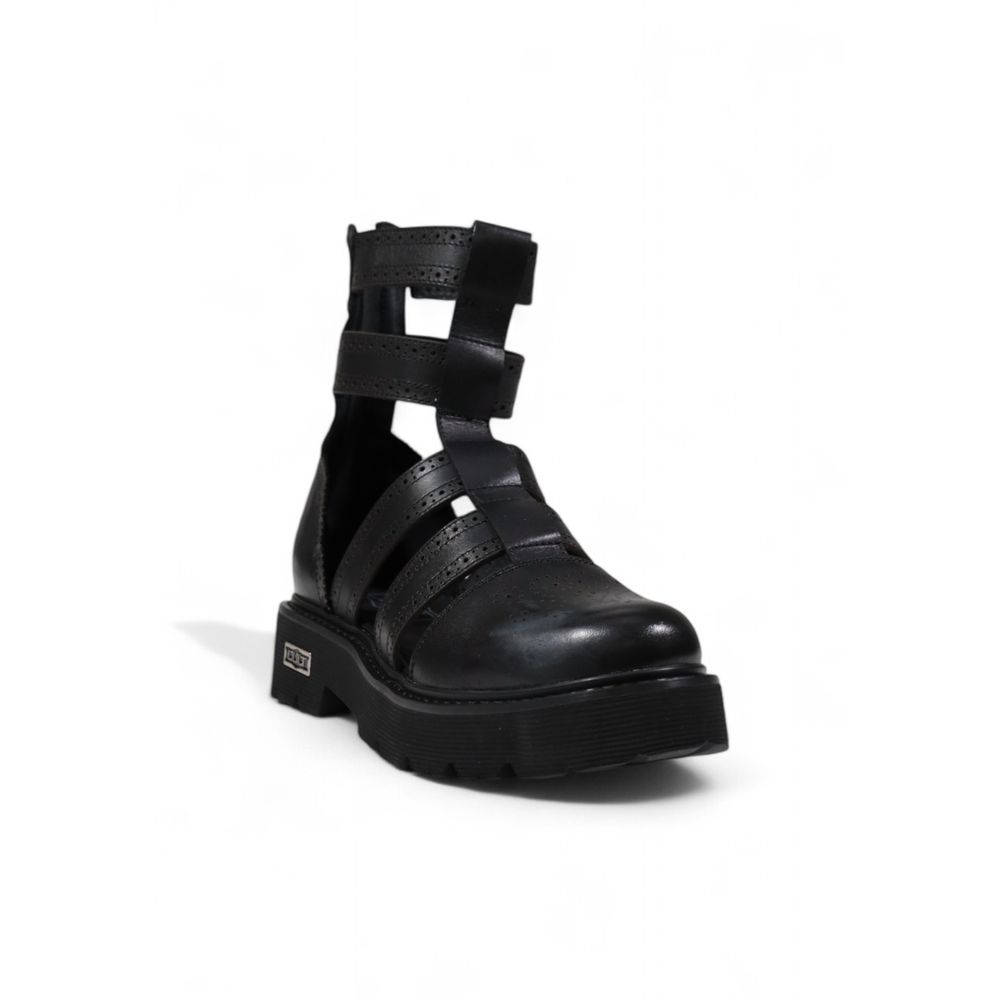 Cult Schwarze Leder-Sandale