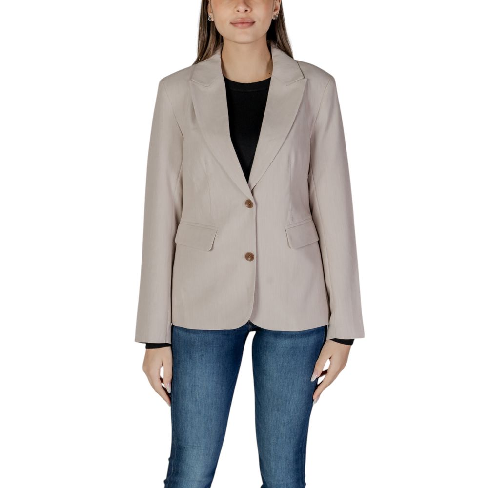 Only beige blazer made from recycled polyester