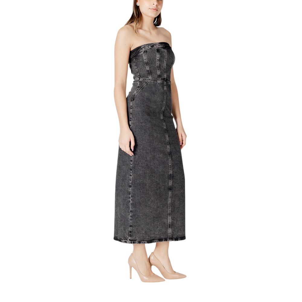 ICHI Schwarzes Baumwoll-Midi-Kleid