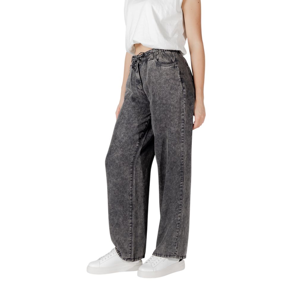 Only Schwarze Lyocell-Hose mit weiter Beinweite