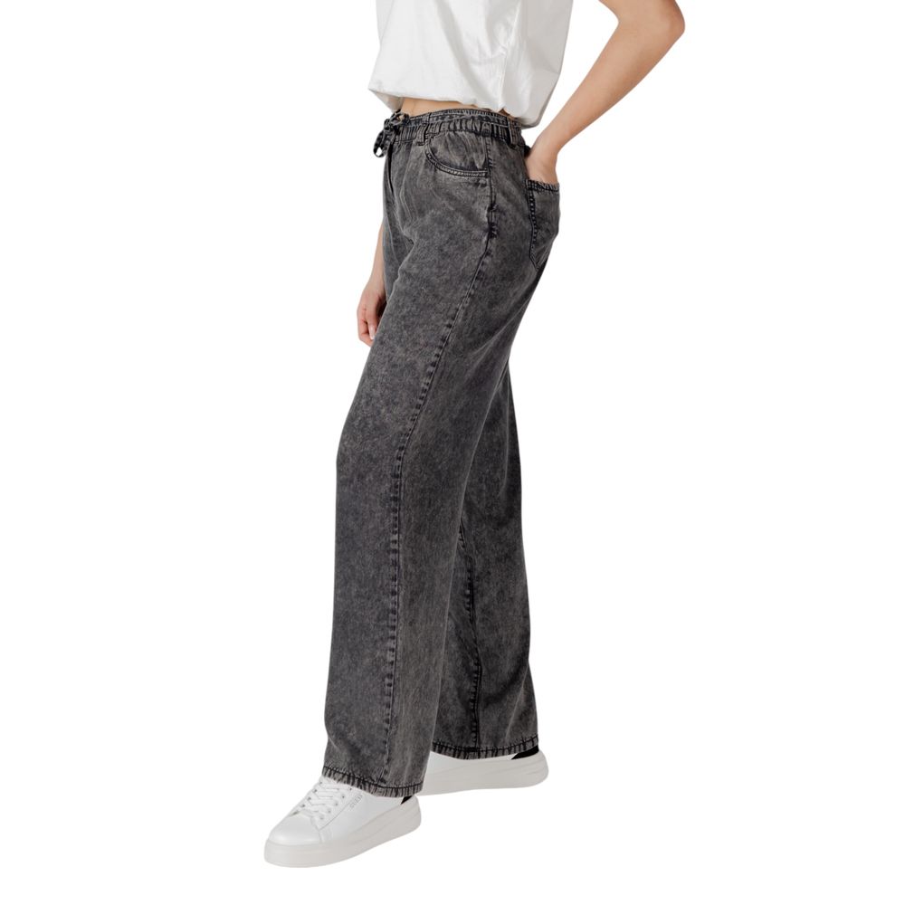 Only Schwarze Lyocell-Hose mit weiter Beinweite
