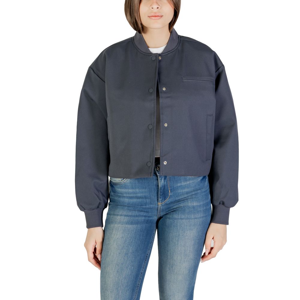 Calvin Klein Jeans Graue Jacken aus recyceltem Polyester &amp
