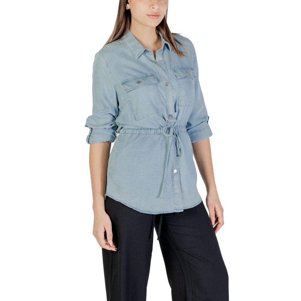 Only Hellblaue Bluse aus Tencel