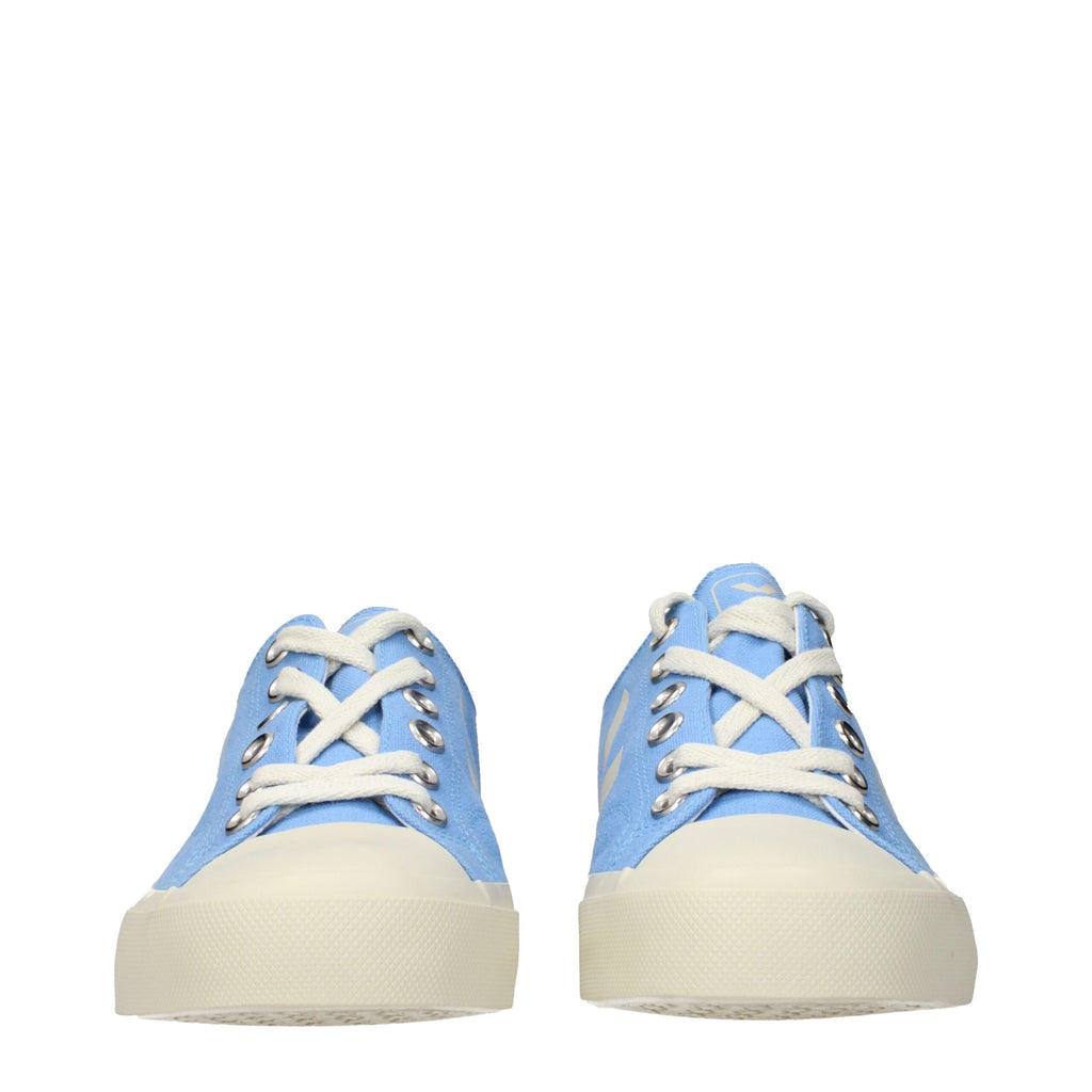 Veja Hellblaue Stoff-Sneaker mit niedrigem Schaft