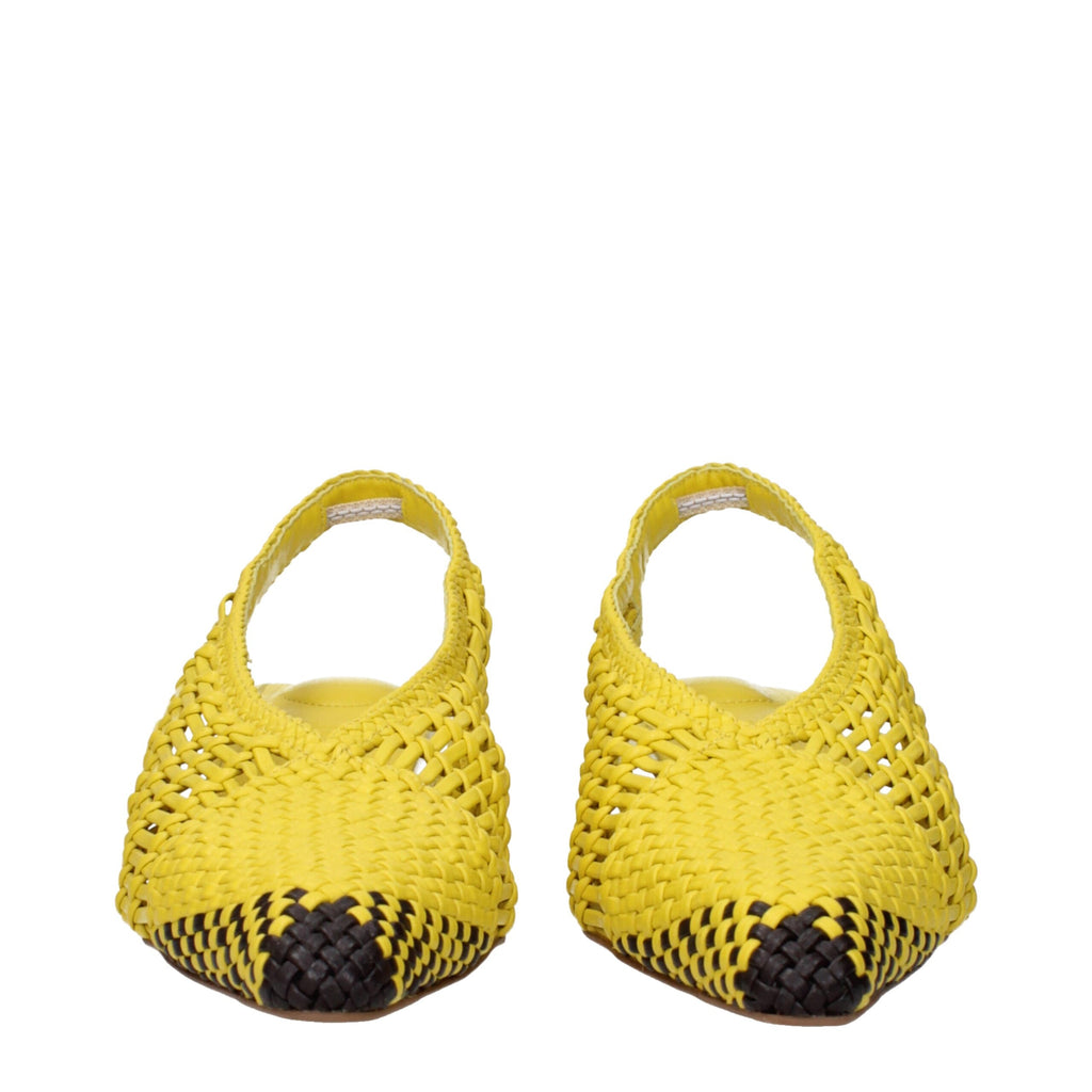 Jacquemus Gelbe Leder-Sandalen mit flacher Sohle