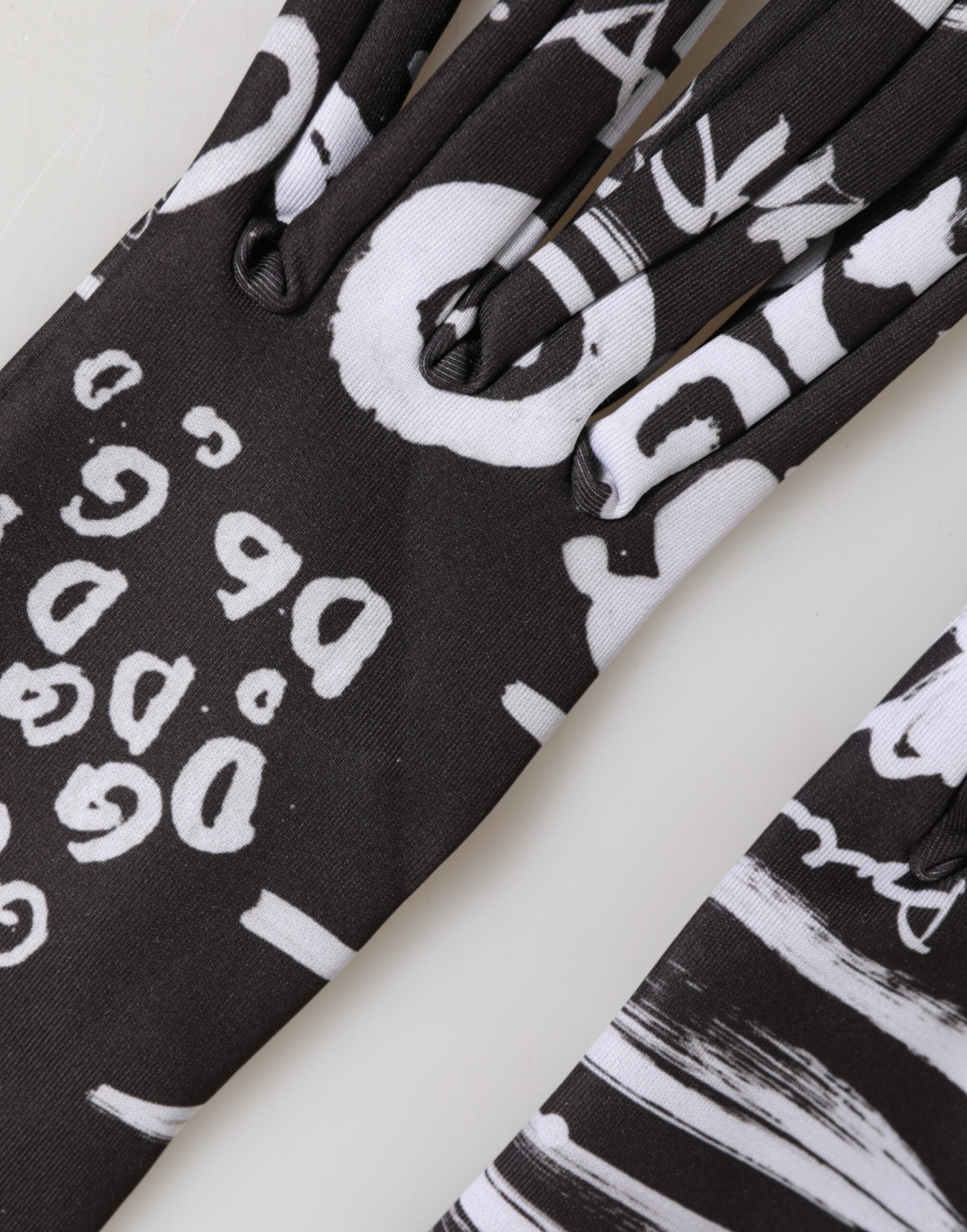 Dolce & Gabbana Schwarze und Weiße DG Logo Ellenbogenlange Handschuhe
