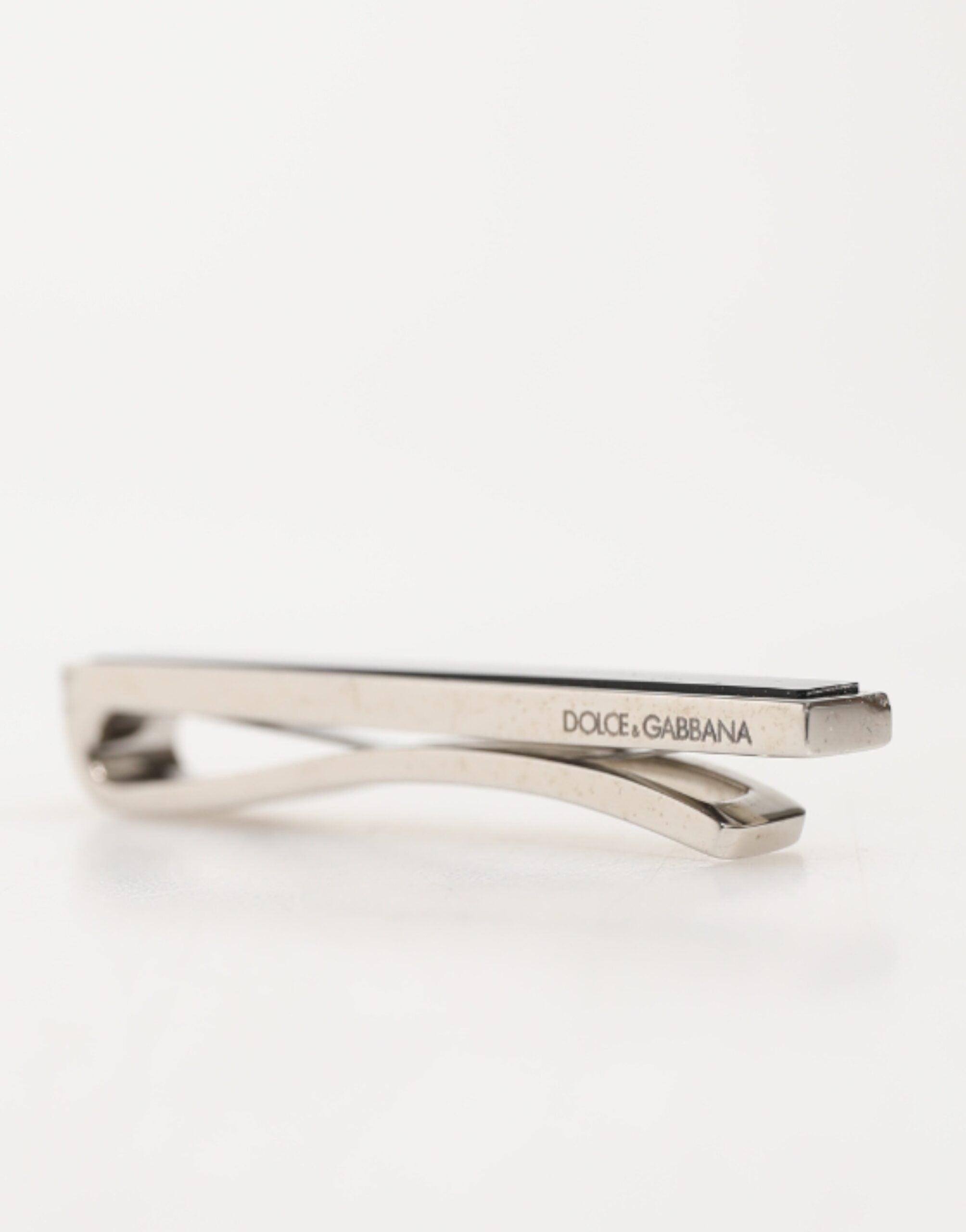 Dolce & Gabbana Silberfarbener Messing-Logo-Clip für Herren mit Markenprägung