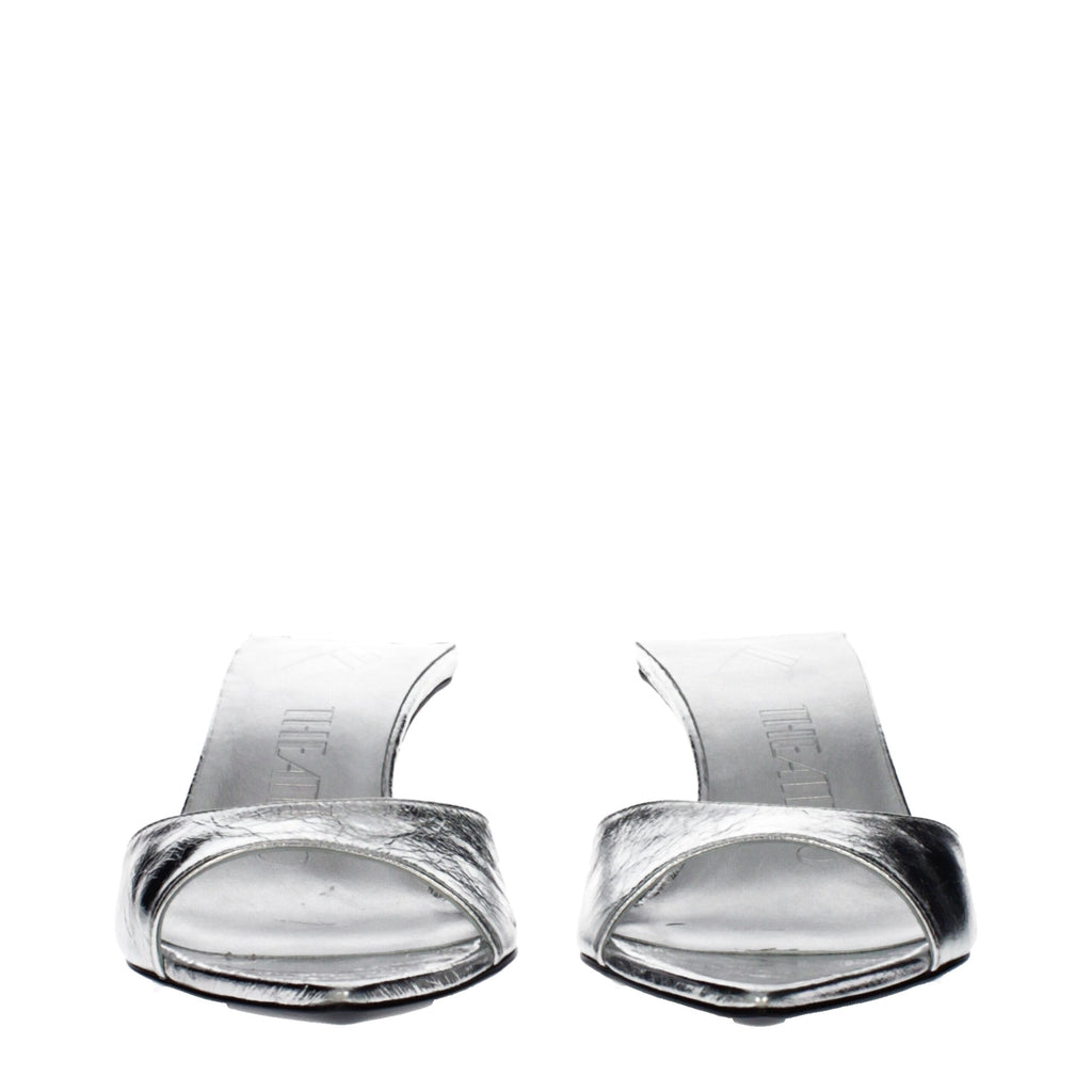 The Attico Graue Leder-Sandalen mit flachem Absatz
