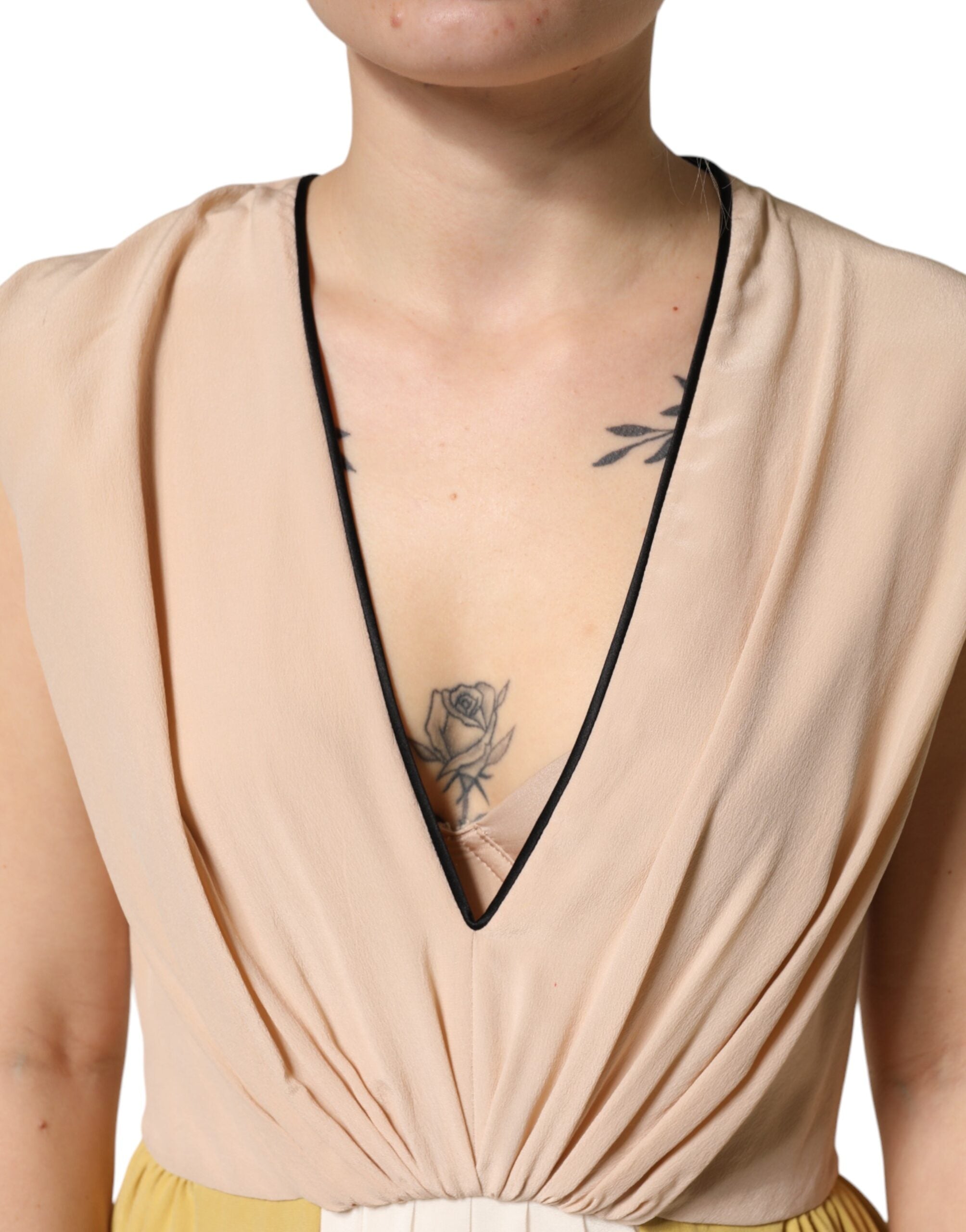 FILOS Mehrfarbiges Seidenkleid mit tiefem V-Ausschnitt, ärmellos und knielang