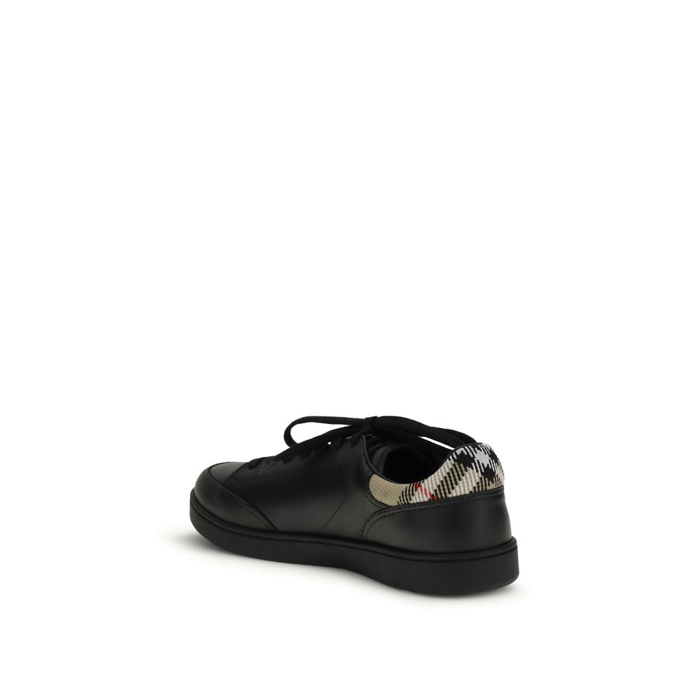 Burberry Schwarze Low-Top-Sneaker aus Kalbsleder Bos Taurus