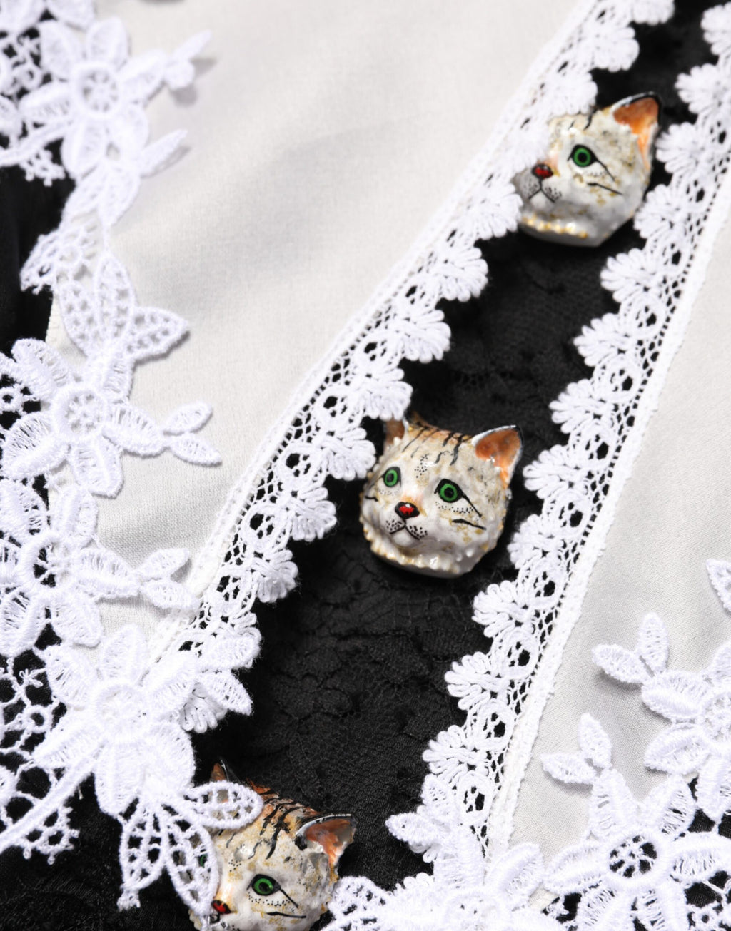 Dolce & Gabbana Schwarzes Seiden-Midi-Kleid mit Makramee-Spitze