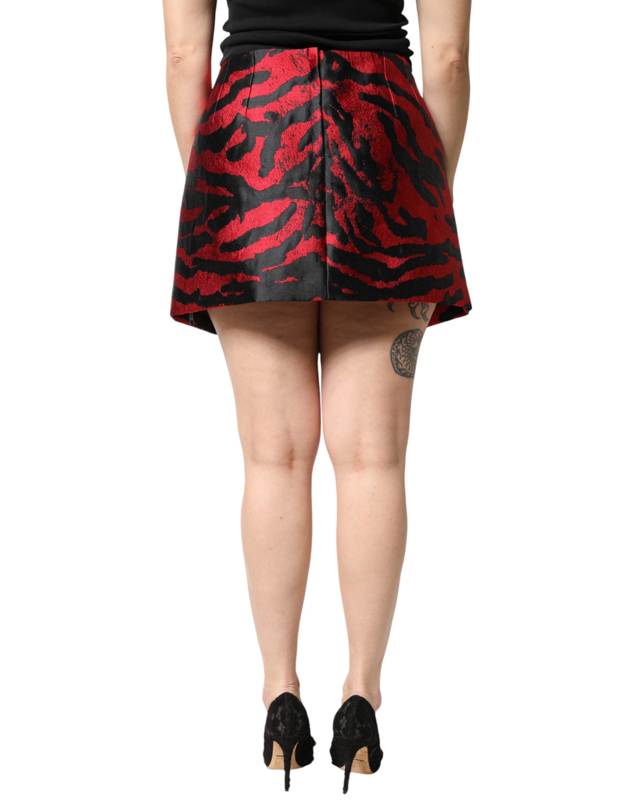Dolce & Gabbana Schwarzer Minirock aus rotem Jacquard mit hoher Taille