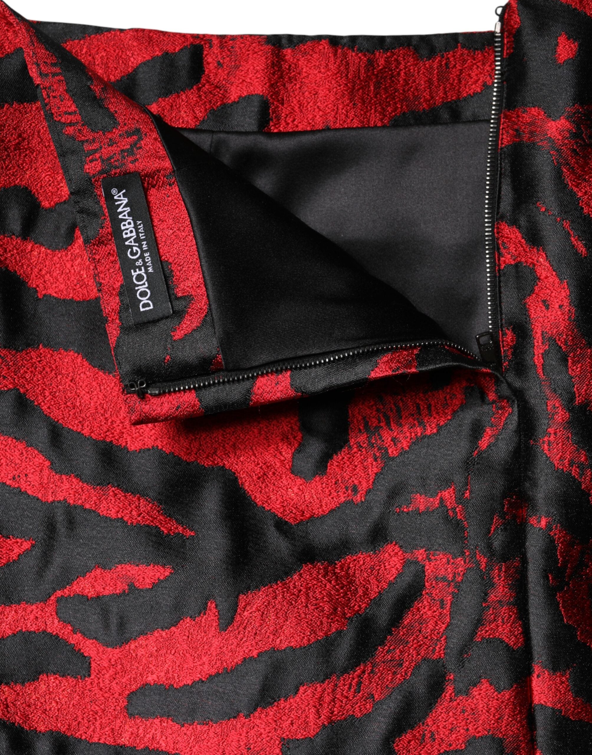 Dolce & Gabbana Schwarzer Minirock aus rotem Jacquard mit hoher Taille