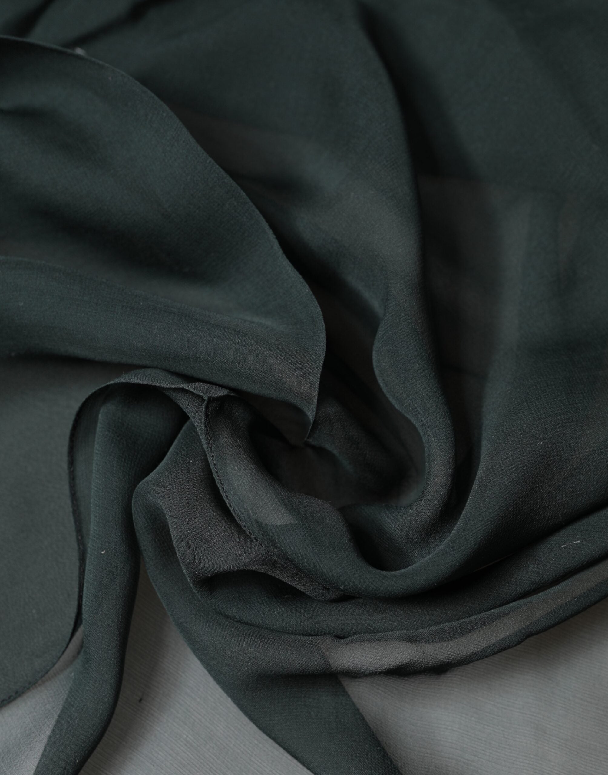Dolce & Gabbana Dunkelgrüner Seiden-Halstuch-Foulard Schal