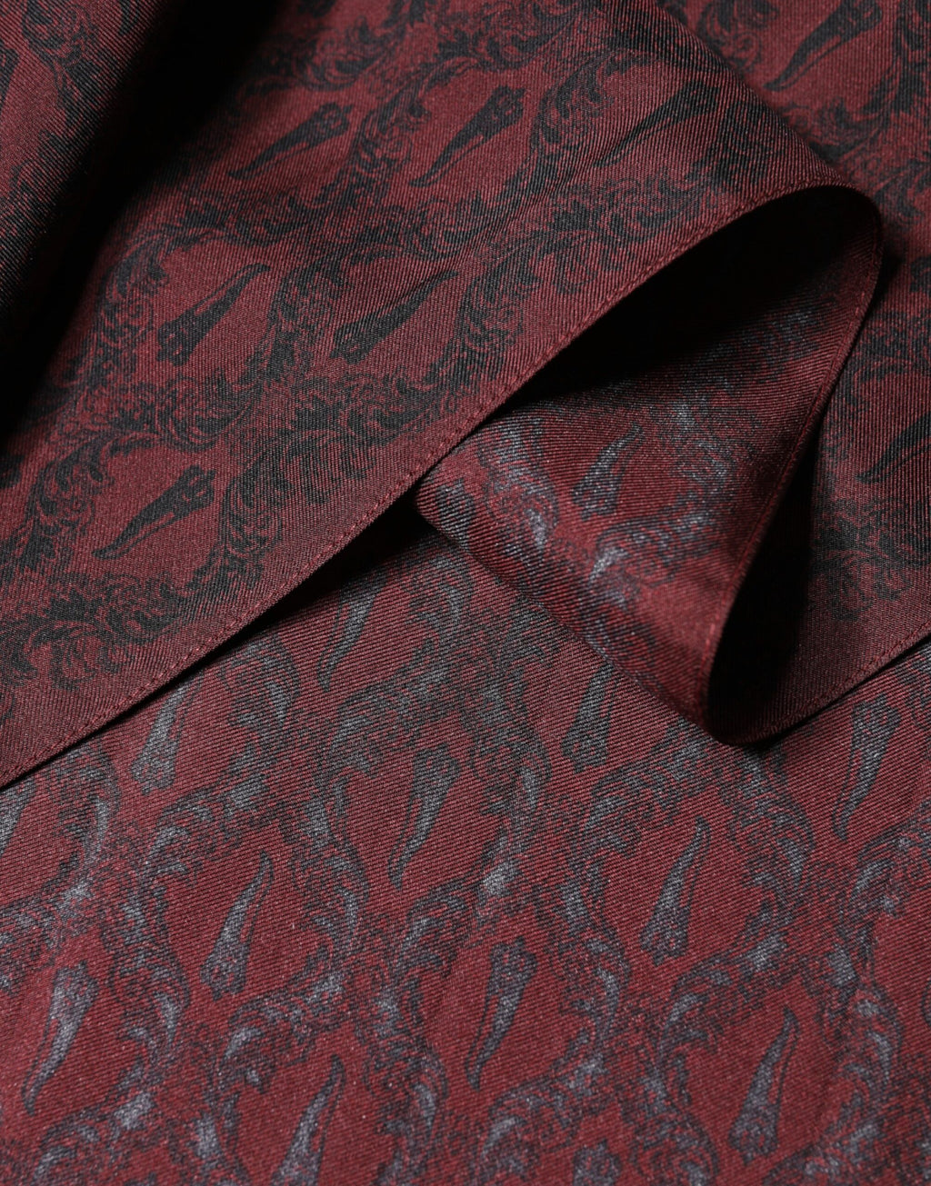 Dolce & Gabbana Maroon Patterned Silk Wrap Foulard Herren 133cm x 22cm Schal