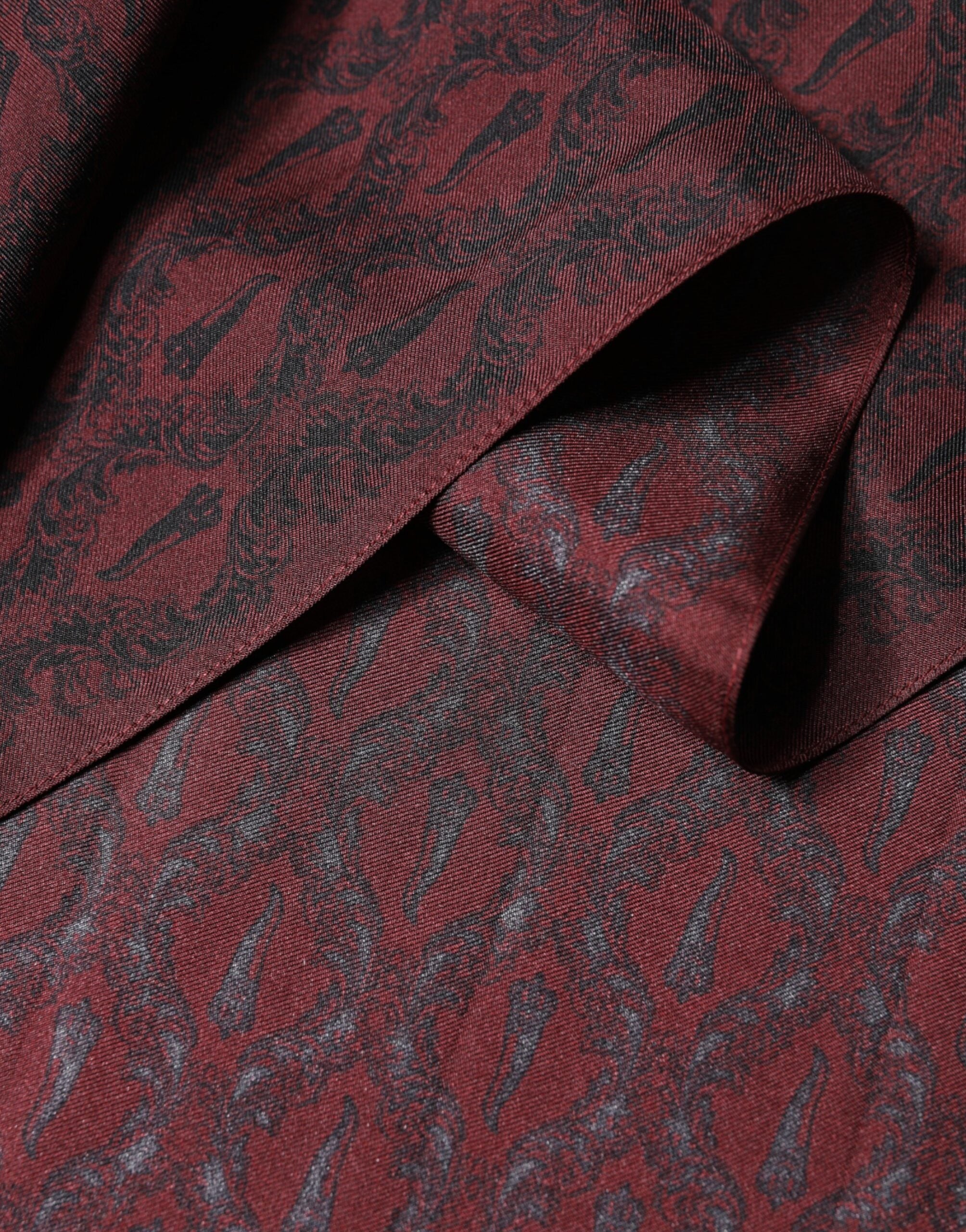 Dolce & Gabbana Maroon Patterned Silk Wrap Foulard Herren 133cm x 22cm Schal